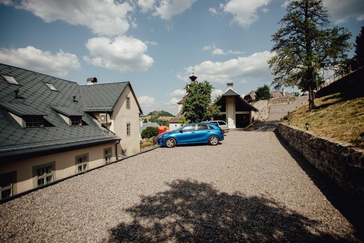 Hotel Glaus Banská Štiavnica المظهر الخارجي الصورة